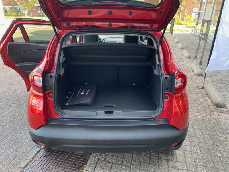 Captur KJ 866 L 09