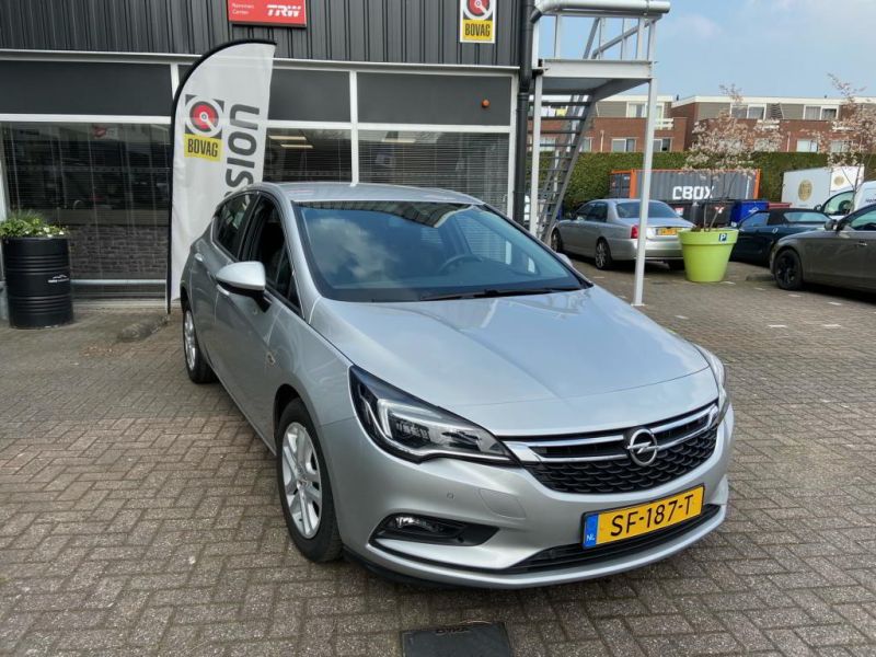 Opel Astra 2018 SF 187 T 3