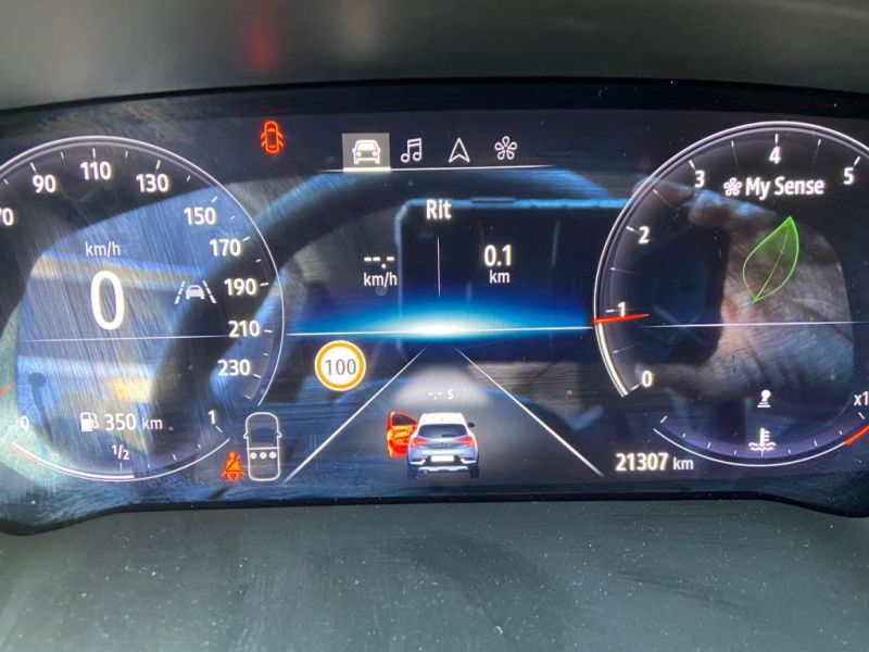 Renault Captur HRN 21 R 06