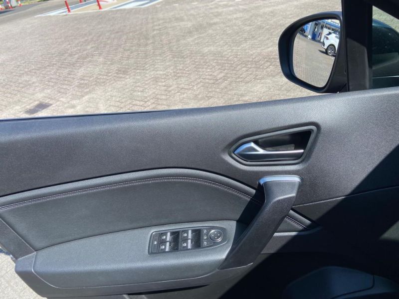 Renault Captur HRN 21 R 08