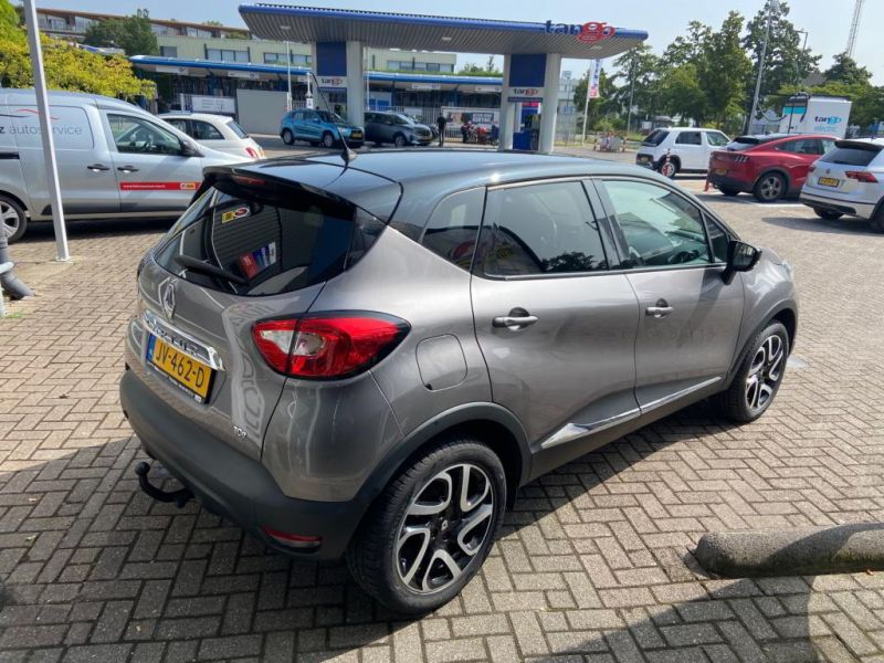Renault Captur JV 462 D 04