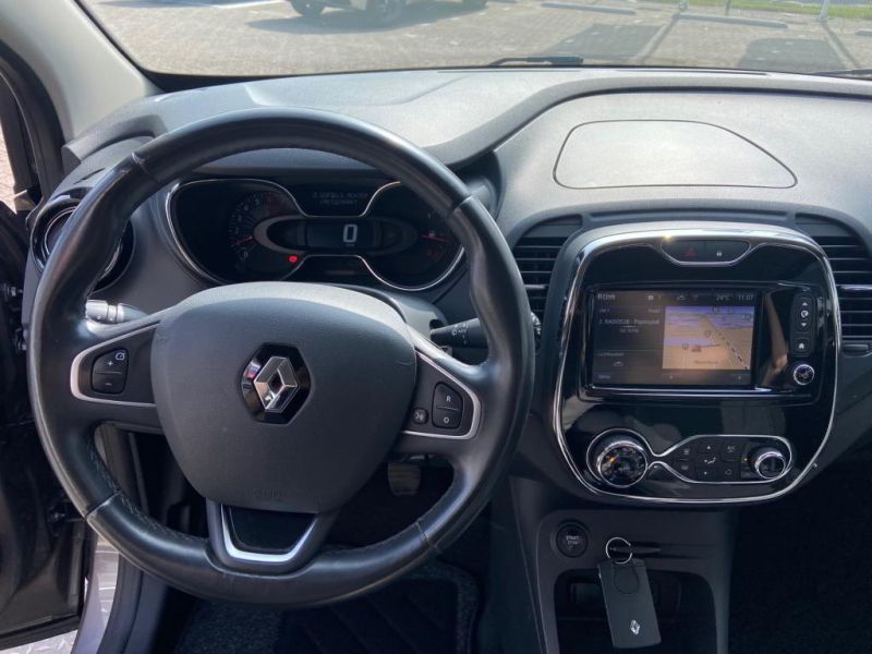 Renault Captur JV 462 D 06