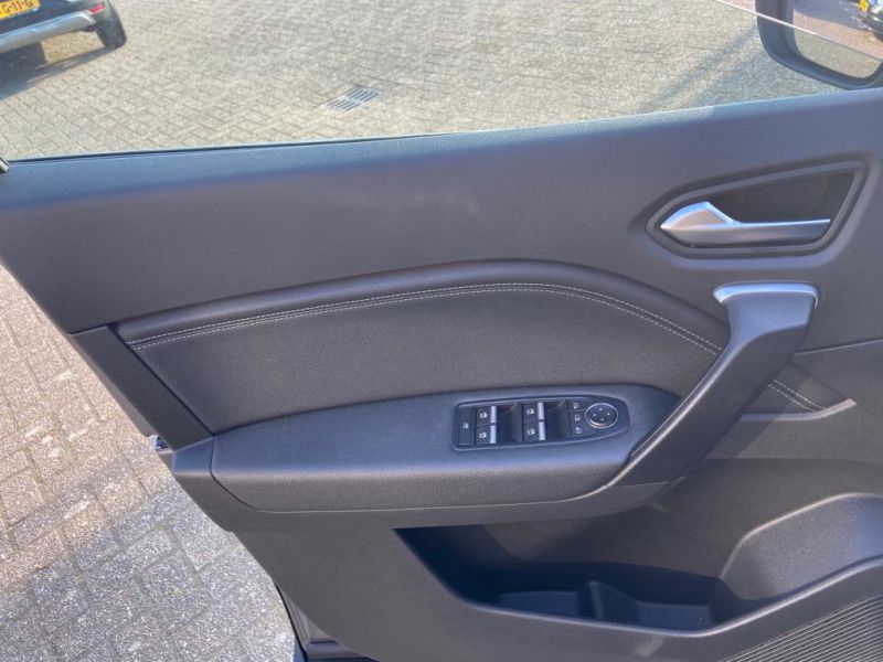 Renault Captur JXR 90 S 07